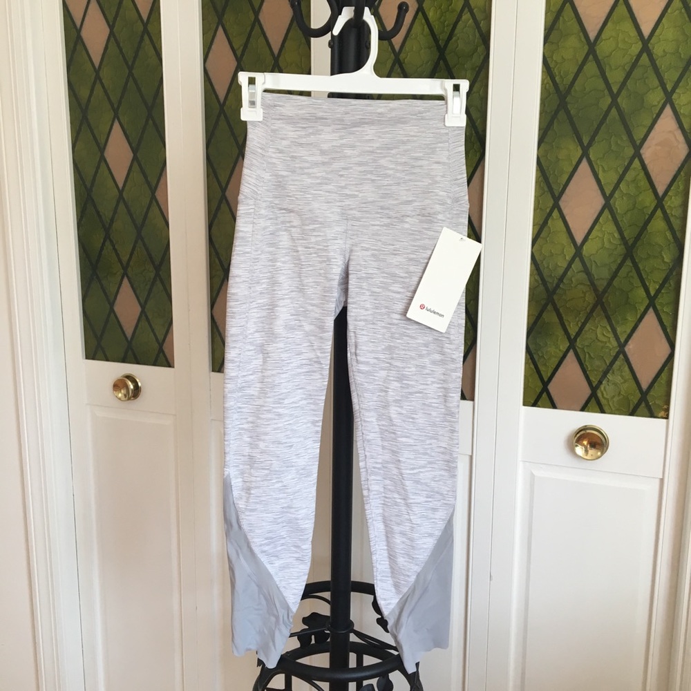 Lululemon Wunder Under HR Crop 23” Scallop